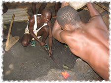 Les potières et forgerons traditionnels de Pya - Kara - Togo