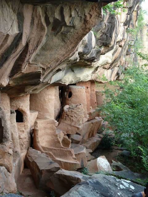 Grottes et greniers de Nano et Maproug Dapaong - Nord Togo